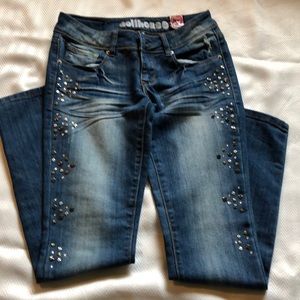 Ladies Dollhouse Jeans with Embellishments. Size 5